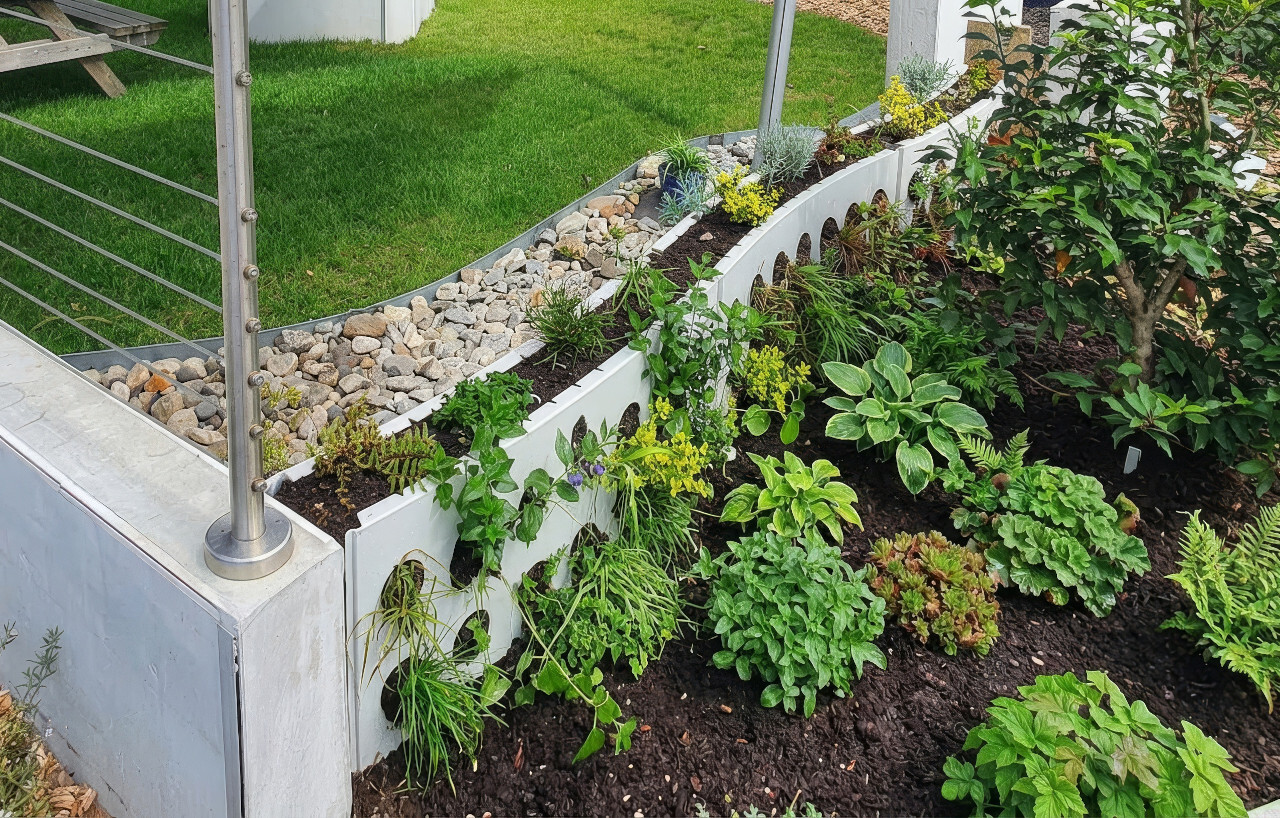 exemple mur sur mesure avec récupérateur eau